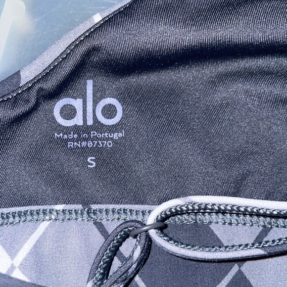 ALO Yoga plaid criss cross sports bra - Picture 7 of 7